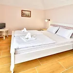 Sirena Palace Family Отель Обзор