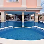 Sirena Palace Family Отель