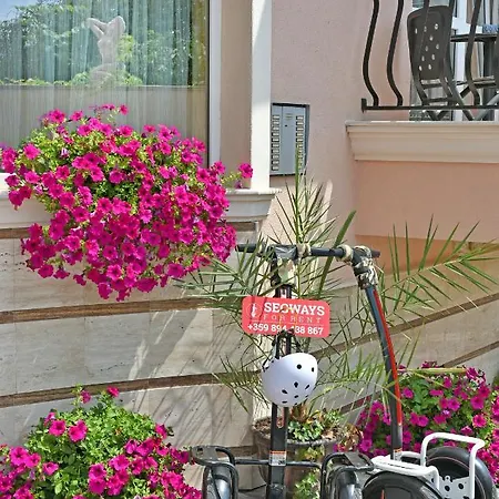 Sirena Palace Family מלון
