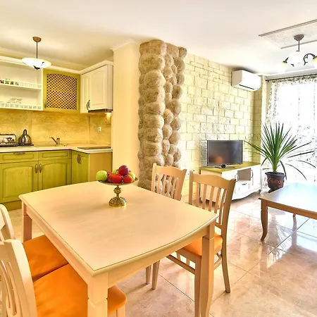 Sirena Palace Family Hotel 3*