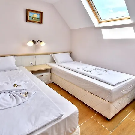 Sirena Palace Family 酒店