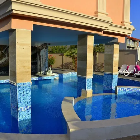מלון Sirena Palace Family אובזור