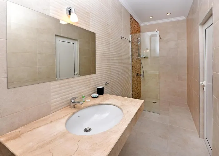 сирена палас Ceмеен