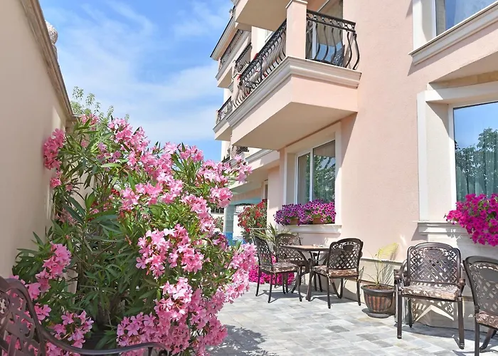 сирена палас Ceмеен 3* Обзор