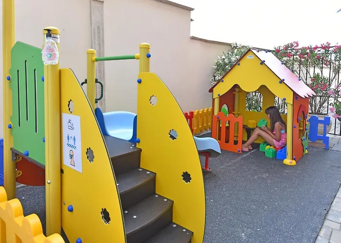 сирена палас Ceмеен