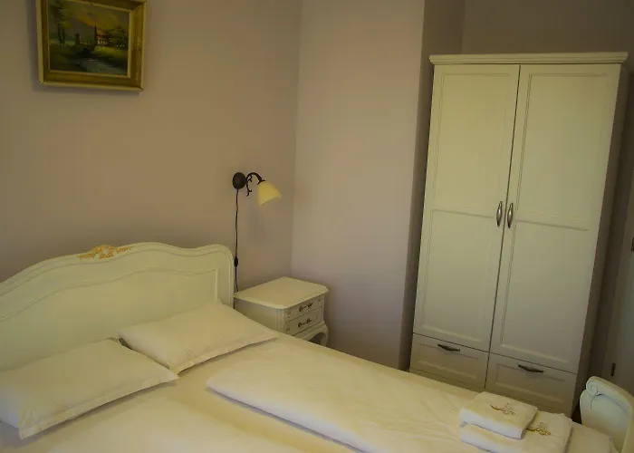 Хотел сирена палас Ceмеен 3*