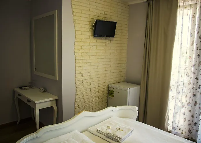 сирена палас Ceмеен Хотел 3*