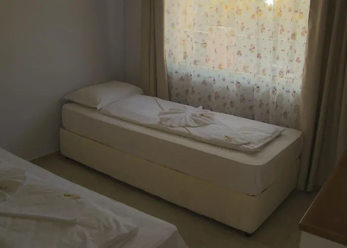 сирена палас Ceмеен Хотел Обзор