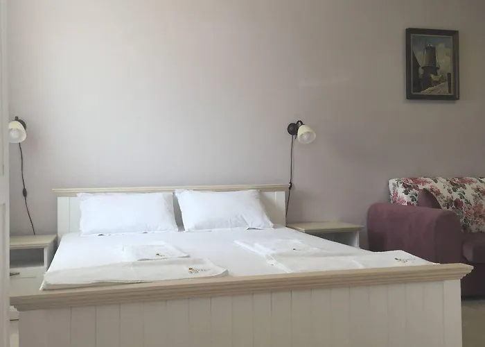 Sirena Palace Family