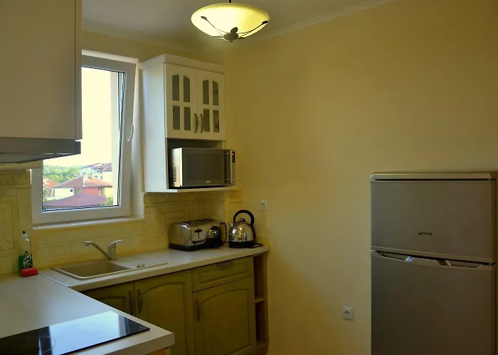 Хотел сирена палас Ceмеен 3*