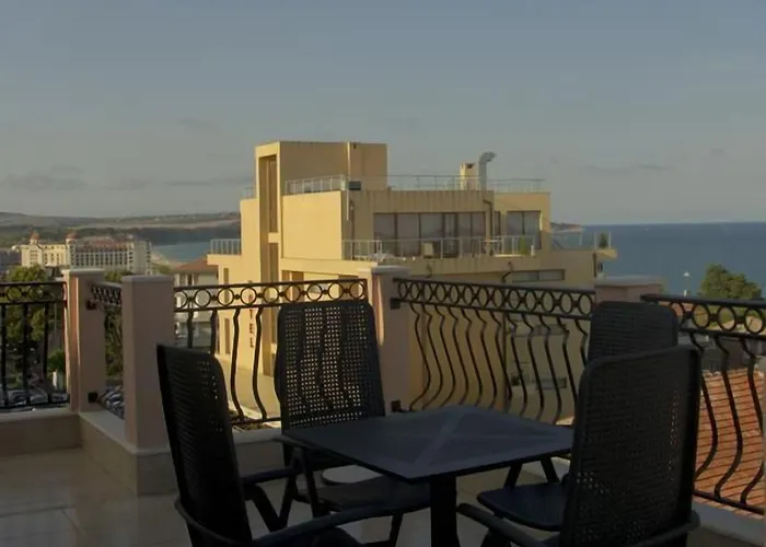 сирена палас Ceмеен 3*