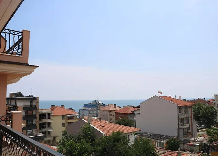 сирена палас Ceмеен