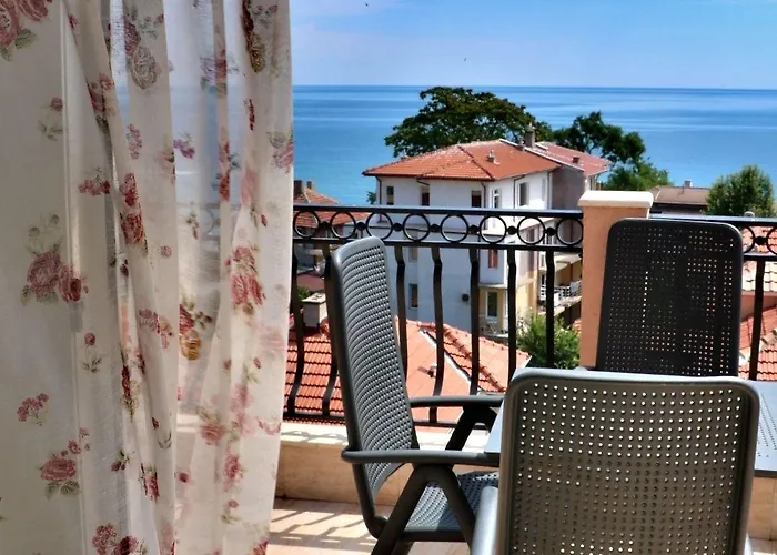 сирена палас Ceмеен Хотел Обзор