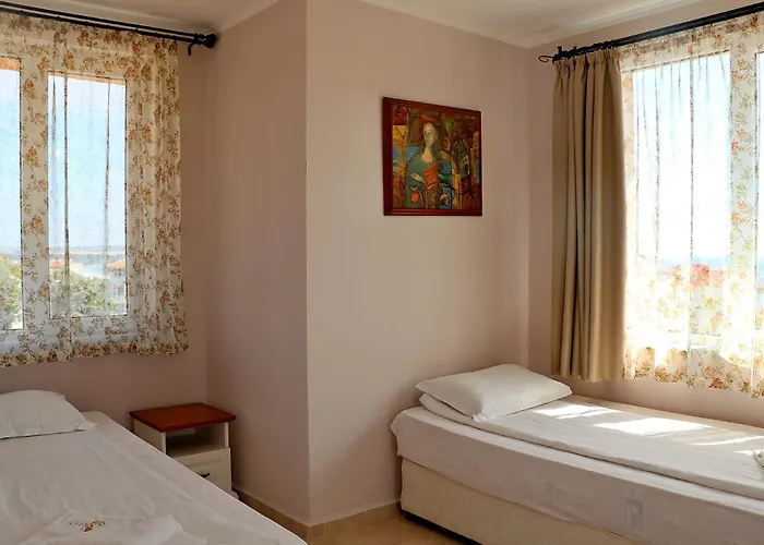 Хотел сирена палас Ceмеен 3*