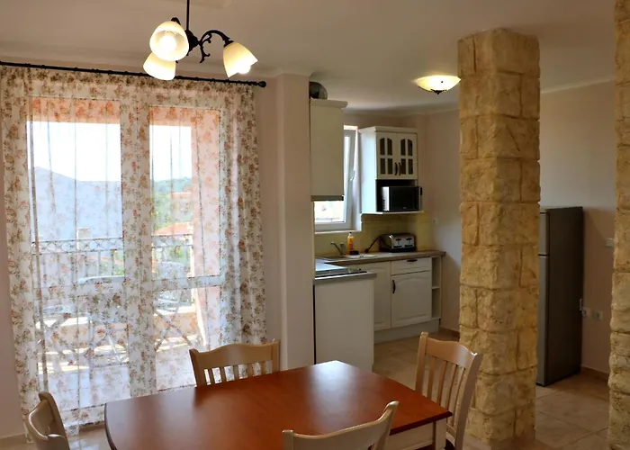 сирена палас Ceмеен