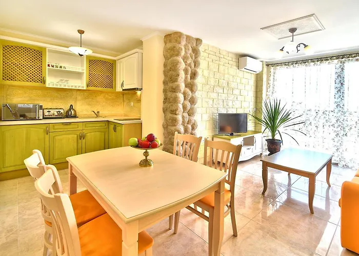 сирена палас Ceмеен Хотел 3*